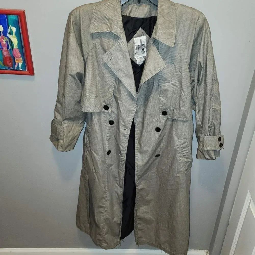 J. GALLERY Trenchcoat - Picture 2 of 7